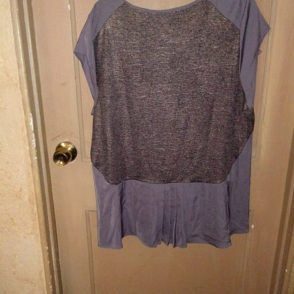 Apt 9 top (new without tags) - Picture 2 of 6